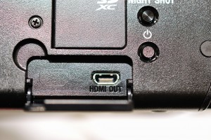 HDMIですね。