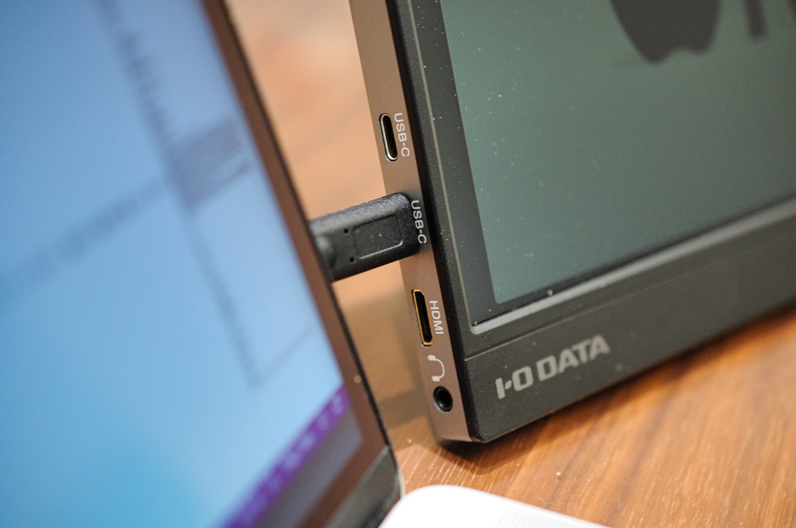 I-O DATA 15.6インチ EX-LDC161DBM モバイルモニター 購入レビュー 